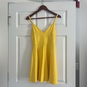 Lulu’s yellow mini dress